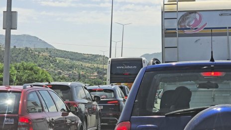 Около 1,7 млн. автомобила се очакват по пътищата в почивните дни 