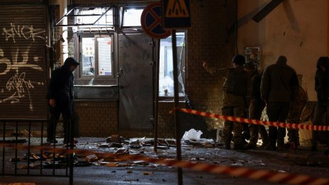 Ранени и един убит полицай при предполагаема терористична атака в Лвов СНИМКИ