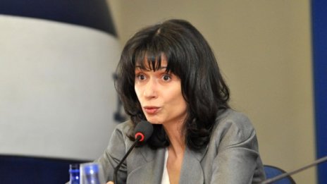 Ток "протече" в парламента: Зад PR на Гинка –  Моника на Станишев!?