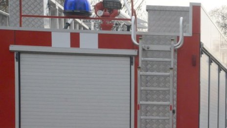 Пожар пламна в забавачка, евакуираха децата 