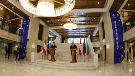 Австрия ни благодари за отпора на мигрантската вълна