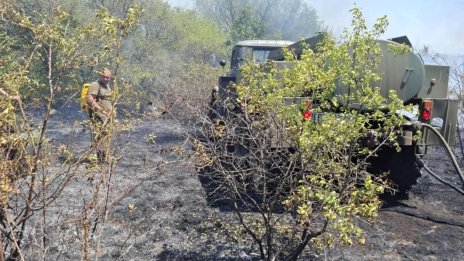  Овладян е пожарът в Бакаджика край Ямбол 