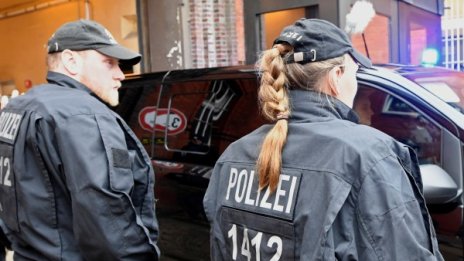 Най-малко 20 ранени при сблъсък на два влака в метрото на Дуисбург 