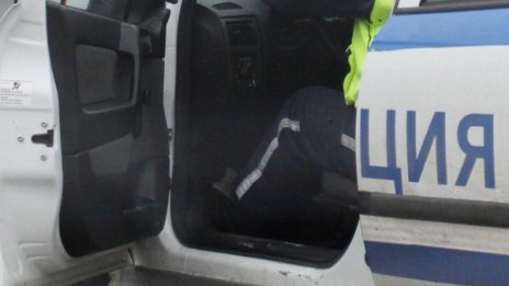 Нашата полиция ни пази! Но трябват коли, обувки, облекло...