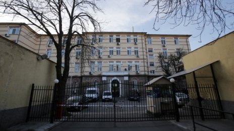 Надзирателите: Със срам и накърнена чест, но ще протестират!