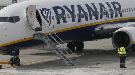 Ryanair спира вътрешните полети в Гърция