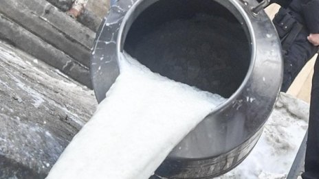 Млякото от чужбина &ndash; хем скъпо, хем с лошо качество