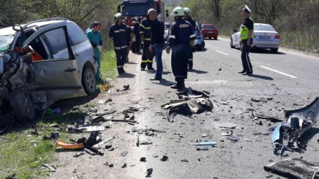 Тежко ПТП до Айтос – загина шофьор, жена е ранена