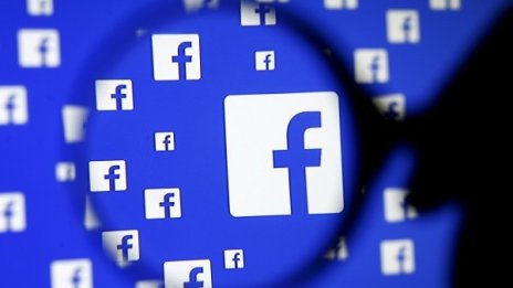 След FB скандала "Кембридж Аналитика" спира работа