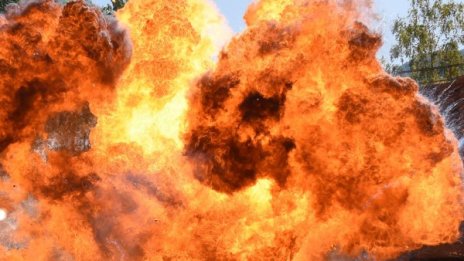 Буркан с течност се взриви в Добрич, рани 5 деца