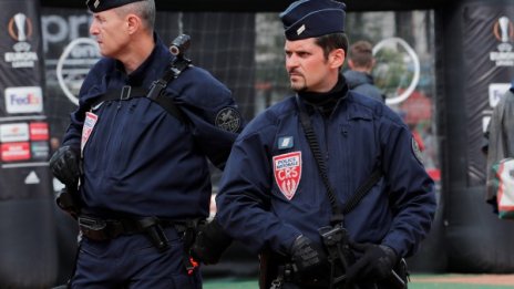 Предотвратиха нов атентат във Франция, задържаха двама