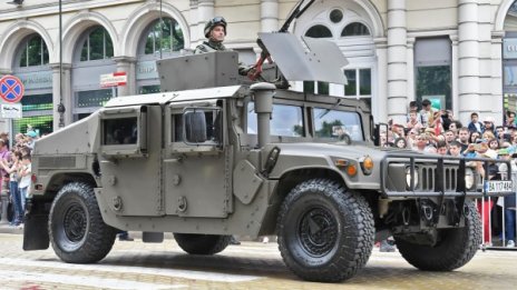 Опозицията: Трябва да се харчи за отбрана. Въпросът е как!
