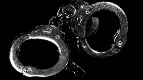 Апаш обра румънци &ndash; спят в хотел, парите... между тях