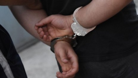 Съдът остави в ареста шофьор, возил в камиона си мигранти 