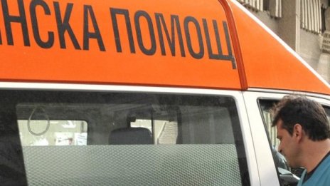 Агресия! Колоездач наряза гумите на линейка, спряла на велоалея