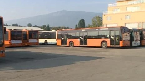 Превозвачи на протест: Спират 2000 автобуса!
