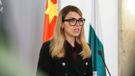 Петрова: Дипломацията е ключова за мира в Украйна и сигурността в Черно море