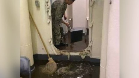 САЩ се точи на Иран, но първо трябва да оправят тоалетните, "бълващи" фекалии СНИМКИ/ВИДЕО