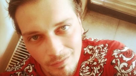 Македонски певец беше намерен мъртъв в колата си 