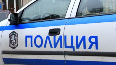 Един загинал след удар на камион в дърво 