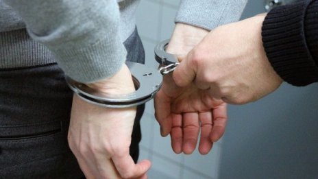 Наркодилър спипан от криминалните в Бургас