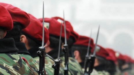 Казармата – модна! Европа се връща към нея, а България?