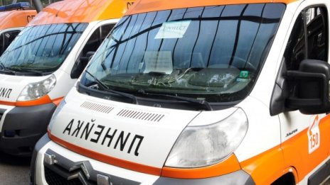 Мъж почина, колата му падна в канал край Пловдив