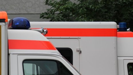 Двама младежи загинаха в Кьолн, блъсна ги товарен влак