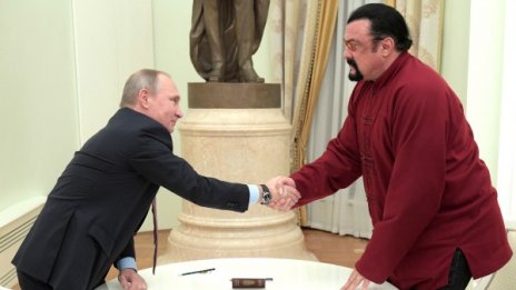 Стивън Сегал стана представител на руското МВнР 