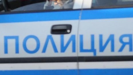 Мъж в болница след бой пред селска кооперация