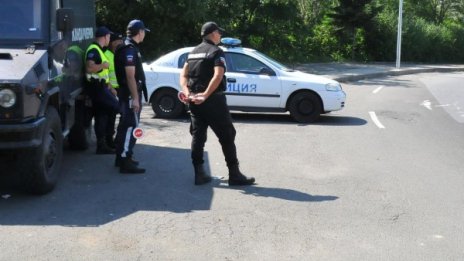 ТИР отнесе естакадата на ТЕЦ Брикел край Гълъбово