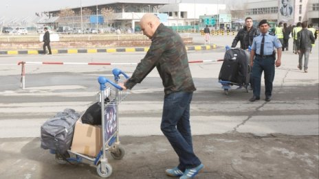 Афганистанец, депортиран погрешка, се върна в Германия