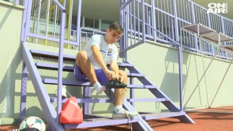 Футболен талант, но на "ти" с математиката! Заминава да учи в Англия