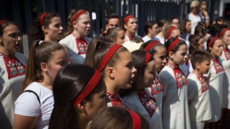 На протест с песен. Детският хор на БНР си иска диригента!