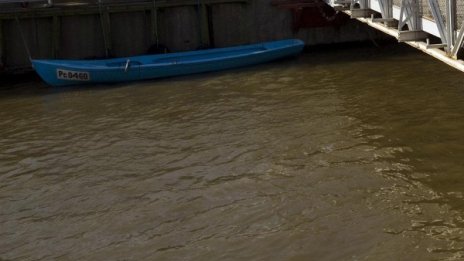 Откриха тяло на мъж, заплетено в рибарска мрежа в Дунав