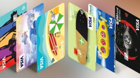 Вместо джобни – детски и младежки дебитни карти