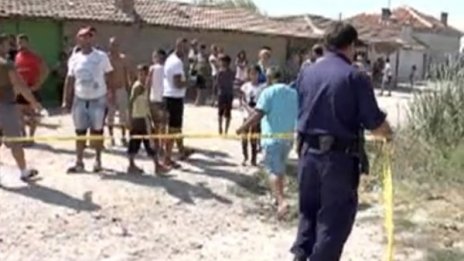 Сашко в къщата, Сашко в двора, но не и в колата