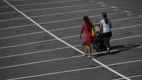 Разчертаха паркинга на стадиона, вече &ndash; срещу левчета