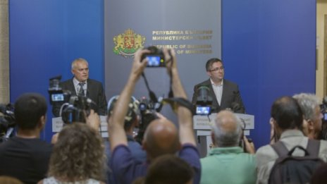 Оставките  - в името на авторитета на управлението