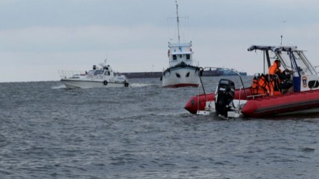 Двама изчезнали при сблъсък на корабчета в река Колорадо