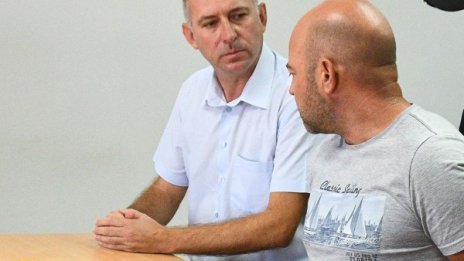 Работници, шофьор - пуснаха задържани при тютюневата акция
