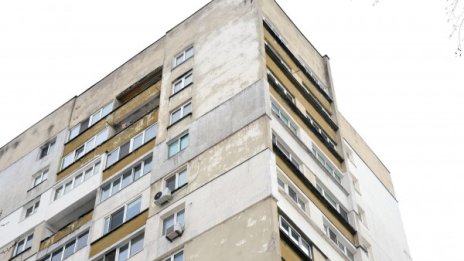 Намаляват, но цакат бюджета: Всеки втори хазяин нелегален