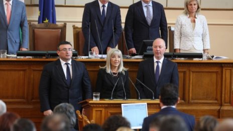 Скандали и рокади: Нови министри – стари проблеми!
