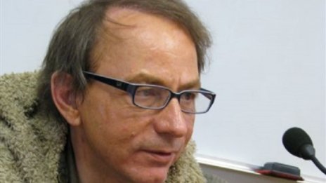 Потайният писател Мишел Уелбек се ожени за съседка
