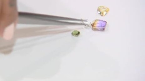 Диамантите &ndash; рядко украшение за българките! Защо?