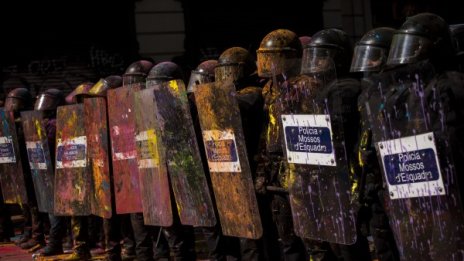 Сблъсъци между сепаратисти и полиция в Барселона