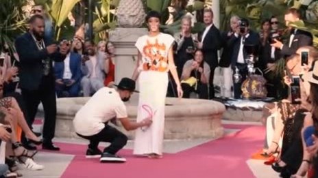 Уини Харлоу през болката до "Victoria`s Secret"