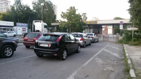 Регистрацията на коли в КАТ ще е днес до обяд 