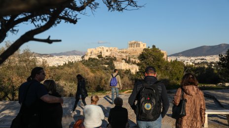 За гърците минималната заплата от 920 евро е "подигравка към работещите"