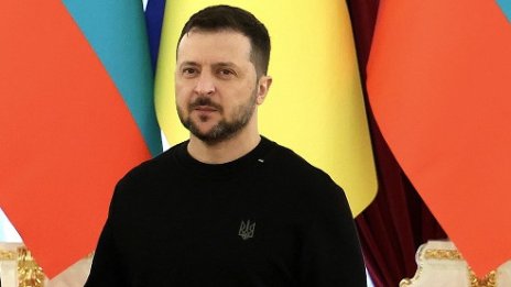 Зеленски поднесе съболезнования на Тръмп за жертвите от катастрофата